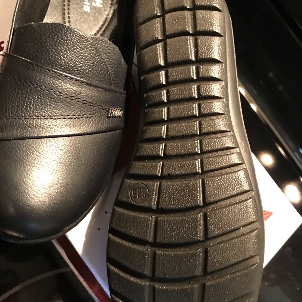 Black Slip On Loafers-Non Slip-NWT-Size 6-NWT - Picture 3 of 8